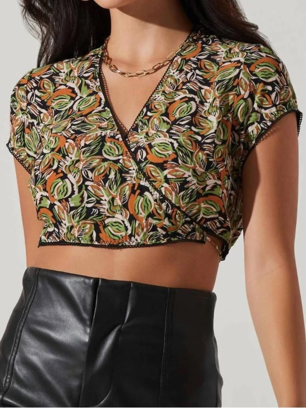 Astr the Label Wrap Crop Top